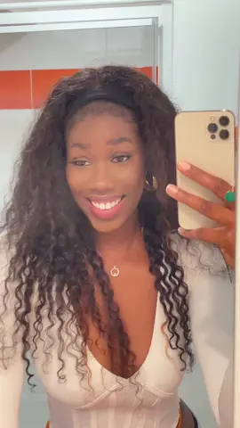 Quand c’est pas le ✨Hervé✨ que tu veux (changement de mood)🙆🏾‍♀️ #pourtoi 