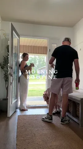 Happy Wednesday Beautiful 🤍🤍🤍 today is another big work day for me and the girls get out an hour early so I have to get as much done as possible before they get home 🏠  #mondaymorning #mondaymorningmotivation #morningroutine #morningschedule #morningvibes #morningvlog #originalaudiovlog #asmrvlog #morningasmrvlogs #momvlogs #youngmom #momofthree #toddlermom #kiehlspartner #kiehls 