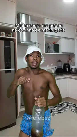 o shortinho é de lei 😂#humor #comedia #fefebez 