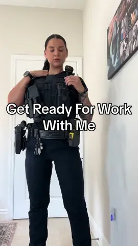 Time for night shift #grwm #femalepoliceofficer #fitcops #femalepoliceofficer #femalecops #cops #police #policeofficer #fit 