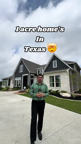 San Antonio, Tx has the outskirts growing!!! Here in New Braunfels  🤯🌳🔑 with this community being on acre lots you have one of the most popular builders in san antonio out here. 🔥 the builder is offering $25,000 towards incentives & your close to canyon lake!!  This home specifically is: $950,000 but to build base price is $760,000 🛌| 4 Bedroom 🛀🏼| 4.5  Bathroom Office  Movie room  Game room 4,500 Sqft  . . .  Requirements:  680 credit score  2 years of work history 2 years of tax returns  2 months of bank statements 2 months of pay stubs . . .  ⬇️ Contact me today to get started!  📱: 210.716.1516 📩: aguilarnick1@gmail.com . . .  #sanantoniohomesforsale #sanantonio #newbraunfelstexas #hillcountry #newbraunfels #sa #realestatea #realtor #sanantonio #dallas #austin #sanmarcos #texas #california #houses #apartments #luxury #explorerpage #stoneoak #liveoak #seguin #bulverde #springbranch #texas #us #homes #houses #apartments #dreamhome #dream #explorer #taxes #Love #God
