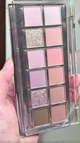 Xinh gì mà xinh thế ✨#review #makeup #eye #eyepalettes #pallet #phanmat #maumat #eyeshadow #douyin #joocyee #blink #xuhuong #viral #trending 