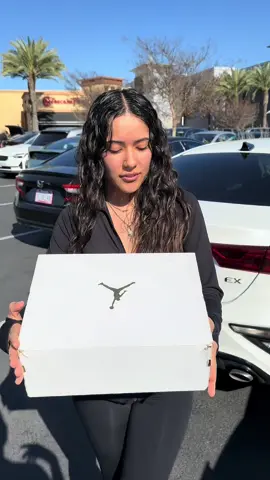 I sold her Jordan 1 Low “White Ice Blue” #shoeplug #losangeles #southcentral