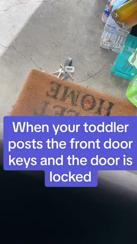 Does anyone have any solutions 😂😂😂 #lockedin #keys #toddlersoftiktok #fyp #mumsoftiktok 