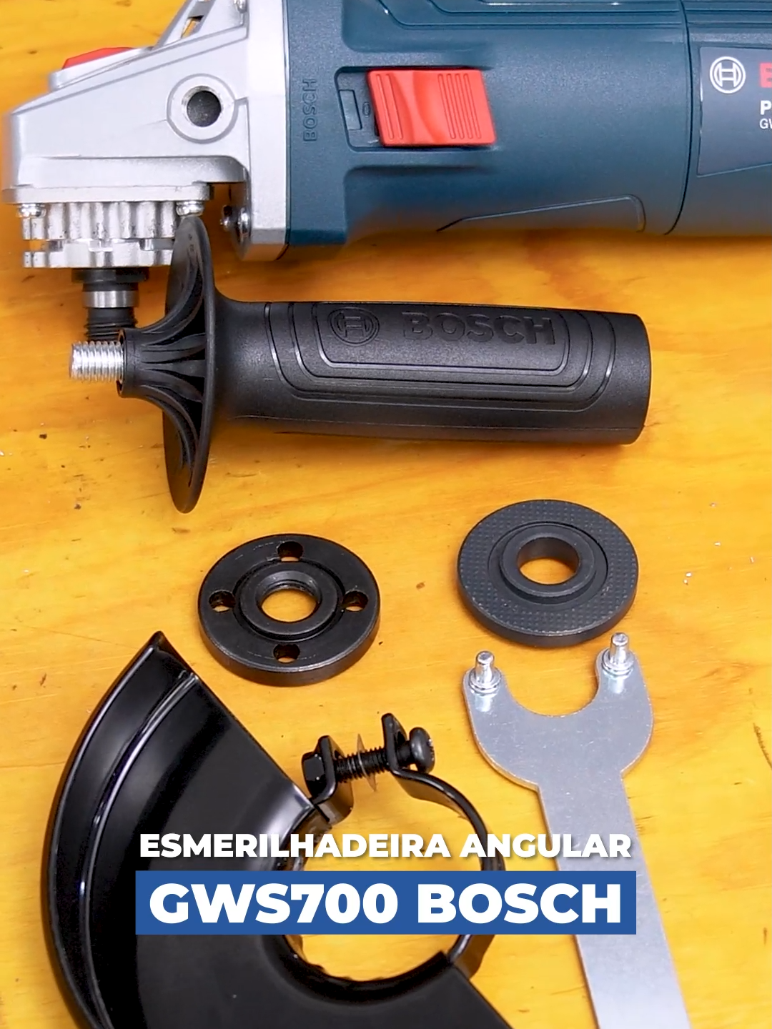 A fusão perfeita de potência e precisão com 710W, alto desempenho, sistema de resfriamento avançado, ideal para cortes precisos e desbastes com facilidade e rapidez. Clique no link da Bio e surpreenda-se com a seleção que preparamos para você transformar o comum em extraordinário. 🫡💙 #bosch  #sualojadeferramentas  #serralheiro  #ferramentaskennedy
