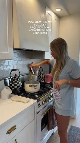Sometimes…you give in✨🧀😇 hahhahaha its organic at least🙃 #dayinmylife #MomsofTikTok #youngmom #comedy #relatable #trending #viral #toddlermom #toddlersoftiktok #morningroutine #skims #morninginmylife #fyp 
