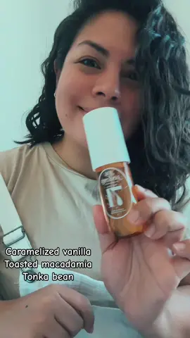 Cheirosa 71 @Sol de Janeiro  Im OBSESSED 🥹🥹 No soy de las que le gusta mucho los mist vainilla o muy dulces, pero no se porque AMO ESTE 🤍🤍🤍 #cheirosa #soldejaniero #soldejaneiroperfume #perfum #mist #sweetperfume #haul #Love #beauty #mua #fyp 
