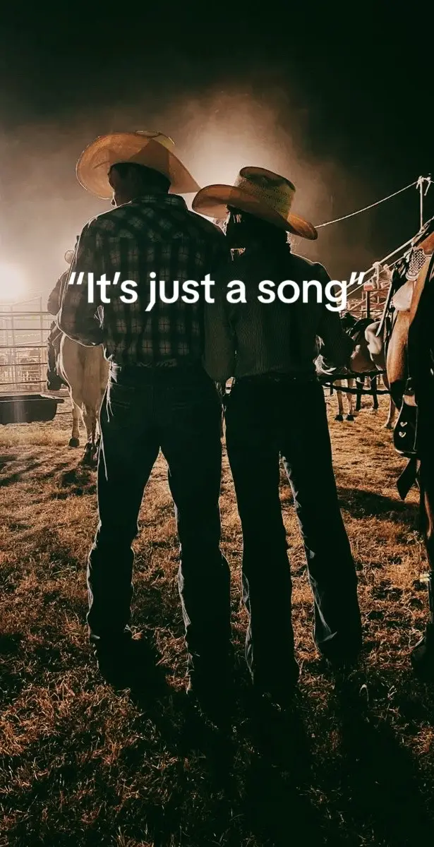 Spotify Playlist in bio!!#country #countrymusic #singersongwriter #fyplyrics #aestheticlyrics #newcountrymusic 