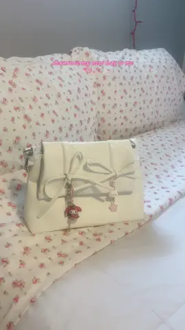 Ahh love it 🤭🩷 #fyp #newbag #purse #bows #cute #bagcharms #pursecharms #newjeans #kpop #shein @SHEINUS 