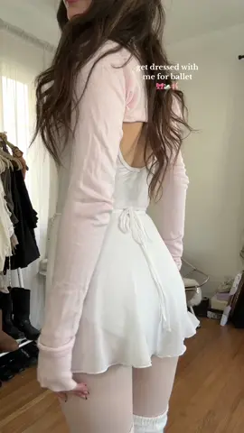 white swan with a touch of pink today 🎀 #ballettok #balletclass #balletoutfit #getdressedwithme