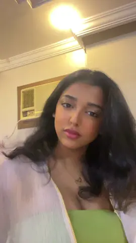 Judging eid pictures 