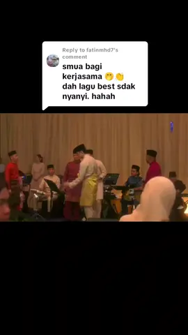 Replying to @fatinmhd7 royal siblings paling sporting 🥰🥰 kan..paling favourite part lagu tok. nampak dah makin ngam 🎤🎶 #tengkuhassanal #tengkumahkotapahang #pahangmedia #credittotheowner #raya2024 #pahangroyalfamily #royalpahang 