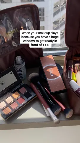 better than any bathroom lighting!!💄 #makeup #gettingready #apartmentgoals 