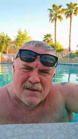 #bearsontiktok #menover60 #fypシ #daddy #tiktokfun #palmsprings #tiktokhumor 