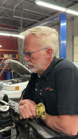 Chevrolet engine, Diagnosing a misfire with soapy water #autoshop #autorepair #enginebuild #enginebuilding #enginerepair 