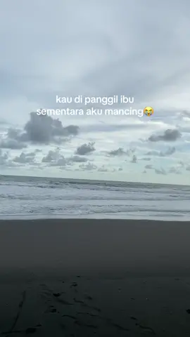 vibes pantai bantul😭 #sunset #pantai #mancing 