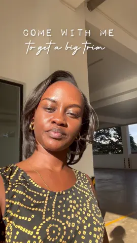 💇🏽‍♀️💇🏽‍♀️ Snip snip! Took the leap and cut inchesss off my hair. Health over length babes 🎀 . . Alternate caption: I’ll definitely not be waiting this long to cut off my split ends again 🙇🏽‍♀️ #texlaxedhair #texlaxedhairjourney #bluntcut #healthoverlength 