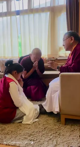 Yangsi Rimpochey receiving empowerment from Jetsuen Jampelyang himself🙏🙏🙏🪷H.H Sakya Thrichen Gongma Rimpochey 🙏🙏🙏🙏#Buddha#dharma #sanga#lama#Thrichengongma#sakya #nyingma #kagyu #life #blessing#dudjomrinpoche #dudjomrinpoche #dudjomtersar #yangsi #jampeyang#Buddha #blessing 