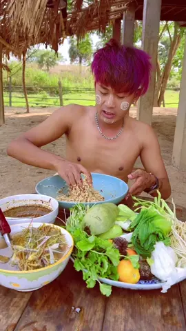 အရမ္းပူလို အက်ႌေတာင္မဝတ္ႏိုင္ပါ 🤌🤣🤣🤣