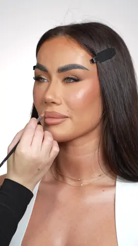 matte eyeshadow ‘til i die 🫶🏼 @YolandaAbd #makeup #melbournemua #melbournemakeupartist #mua #fyp #makeuptutorial #matteeyeshadow #eyeshadowtutorial 
