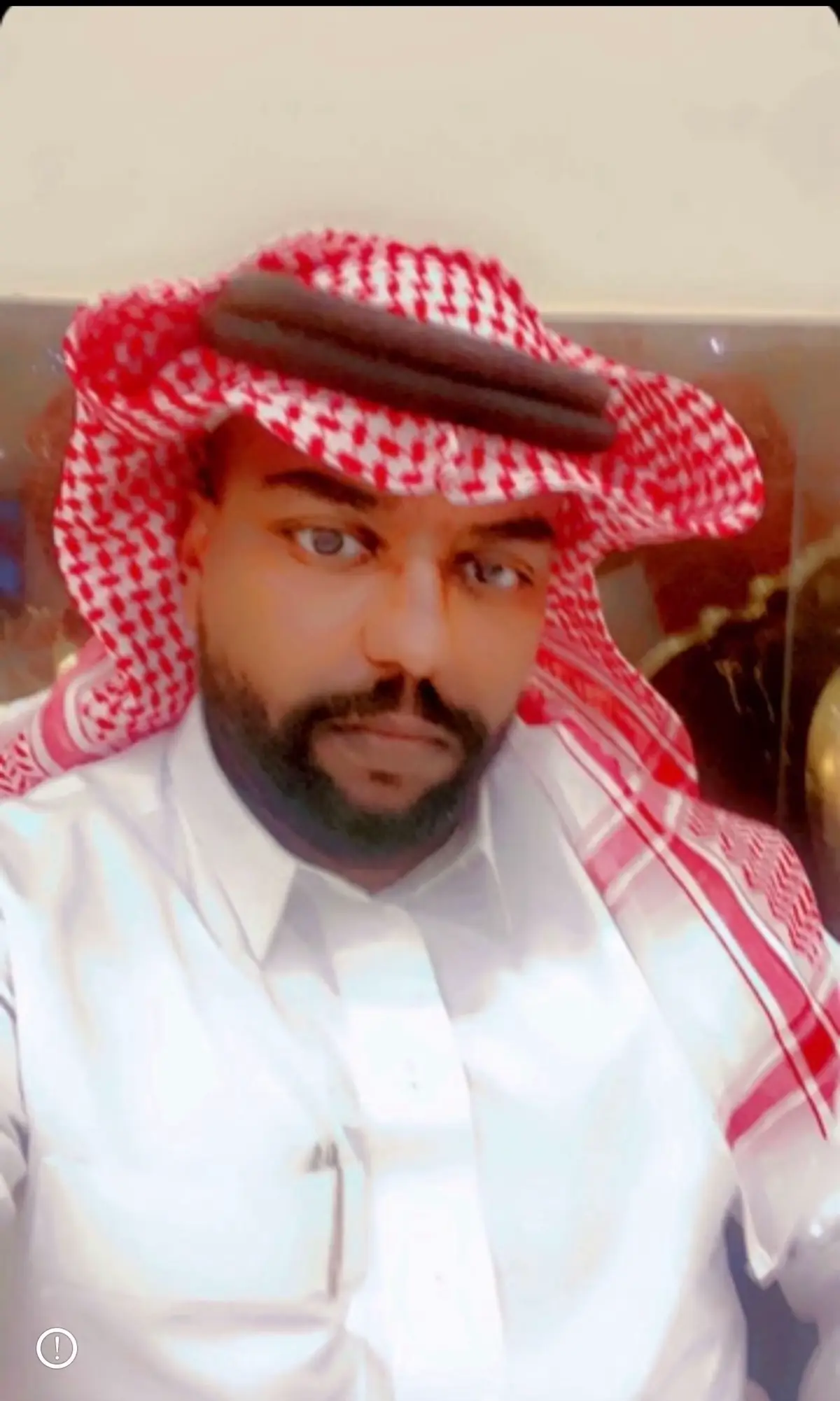 ابوي منصى الطيب فـ العلم الوثيق  ‏منـه رياجيـل المـعـارف تـقـتـدي ‏ابوي ابوي يشيل حمل(ن) ما يطيق  ‏شيخ(ن) يقول لـ قمّة الفعل اصعدي 👑 ‏تاج راسي ابو سعد  عسى عمره طويل🤍