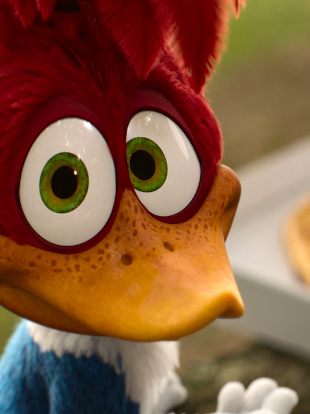 El amor a primera vista sí existe 🍕😍 La peli #ElPajaroLocoSeVaDeCampamento ya está disponible 🪵🐦 #PajaroLoco #Caricaturas #LiveAction #Humor #Pizza #TikTokFood #Comida #WoodyWoodpecker #fyp #Netflix