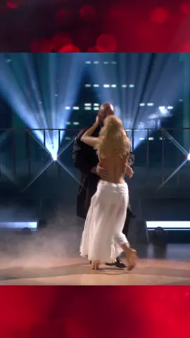 Wenn Österreicherin Kathrin als neue Tanzpartnerin ums Eck kommt, kann das nur eins heißen: Detlef tanzt Wiener Walzer! 😍 Und dabei hieß es bei den beiden ganz und gar nicht „Lose Control“, denn Detlef & Kathrin haben abgeliefert und sich 27 Punkte von der Jury verdient. 😎 Wie hat es euch gefallen? ✨  #LetsDance  #RTL  #Tanzshow  #Show6  #DetlefSoost  #KathrinMenzinger  #WienerWalzer