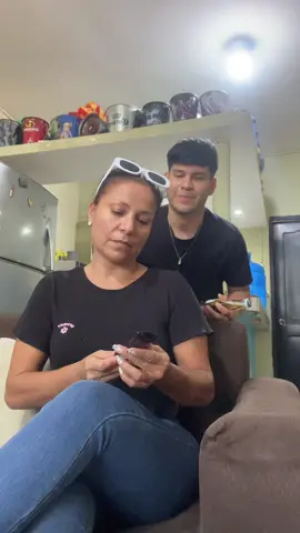 Jajaa esta chica sale con unas cosas 😂😂😂