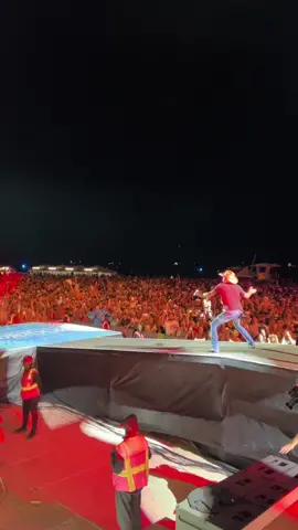 Kicked off festival season this past weekend. Thanks for partyin with us at @Rock the Country & @Tortuga Music Festival! LFG 🤘🏼 #OnTour #festival #rockthecountry #tortuga #tourdiary #jasonaldean 