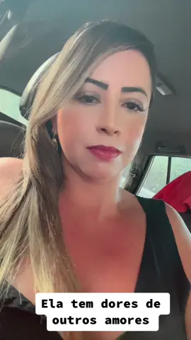#Seu sorriso é lindo, ele que foi covarde#musicaromantics🎶🎶🎶🎼🥰🥰 