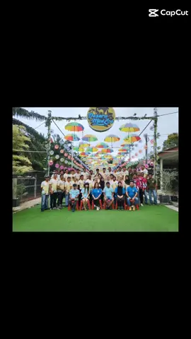 selamat hari raya!! lambat skit takpe kan 😁 maaf gambar pecah, android ja kita 🤭 #desaruminizoo #tumpanglalufyp #satedy🤙🏻 #satedy🤙🏻 