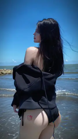 Nóng như này mà được đi bỉn thì quá hợp lý 🌊🌊🌊🌊😩 #biểnđẹp #xuhuongtiktok 
