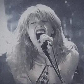 idk about this . . . 🎙️Turpentine - Hole 🎥 Hole Violet MTV Live . . . #holeband #courtneylove #hole #courtneyloveedit #courtneylovecobain #courtneylovehole #holeedit #turpentine #grunge #kinderwhore #feminist #riotgrrrl #rock #punkrock #noise #CapCut 