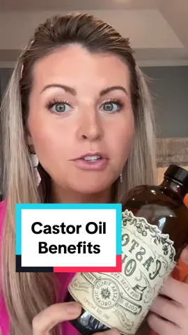 If you struggle with bloating, digestive issues, fibrocystic breasts, ovarian cysts, arthritis, or you just want a good detox- castor oil is incredible!! It has been a game changer for me over the last year or so. I have it linked in my bio if you are interested 🩷 #castoroil #castoroilbenefits #castoroilwrap #fibrocystbreastdisease #digestion #healthyliving #naturalliving 