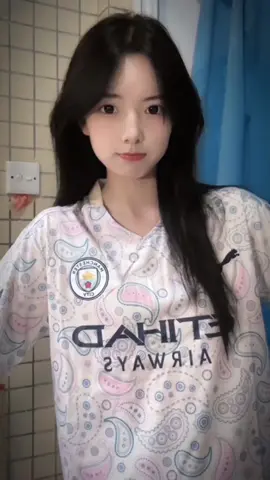 Girl fan Manchester City 💙💙✨#manchestercity  #mancity #fangirl #fan  #foryoupage #xuhuong #fypシ #viral #fan #girl #girldouyin #douyin #chinesegirls 