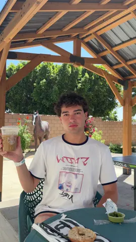 @Starbucks my venmo is @austincoven $5.75 pleaseee #viral anyways day 2!! #starbuckscoachella #brownsugarshakenespresso #bsse #justicemustbeserved #dirt 