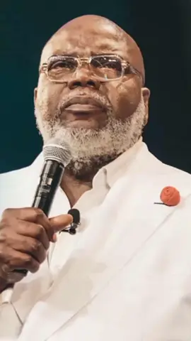 YOU ARE NOT BY YOURSELF #tdjakes #tdjakesministries #bishopjakes #foryou #fyp 