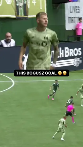 This was a sweet finish from Bogusz for LAFC 🤩 Sponsored by @goldfishsmiles #MLS #LAFC #bogusz #USSoccer