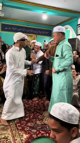 Ajib Bikin Seru Di Istana Segaf 🕺🏻 😎 ##habibathosabdullahassegaf ##habibaliuraydiyassegaf ##syakirdaulay ##kholiltoktok ##habibsegafassegaf ##openhuose##halalbihalal ##lebaranke4##istanasegaf ##majelisnurulmusthofa ##fadil_maulana97 ##nurulmusthofaselamanya