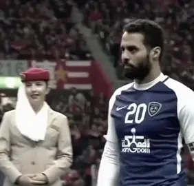 في مثل هذا اليوم ياسر القحطاني يحسم الدوري أمام الاتحاد ب هدفه الشهير هدف الشعره ليصبح اسم الدوري دوري شعرة ياسر اكثر لاعب سطى على الخدم بعزهم#الحكومه📀💿 #ياسر_القحطاني #شعرة_ياسر #كور 