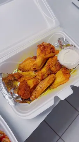 Huge shoutout to all my fellow food truck owners and foodies…now whos going to wat all this???🤣 #ThatsJames #icecream #foodtruck #owner #eats #Foodie #bbq #foodtrucks #lemonpepper #saturday #fypシ 