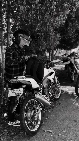 Biarkan Dia MelihatMu Dari Sisi jahatMu, Jangan Ingat Kan Bahwa Kamu Pernah Baik Padanya🫠🤫🤫😎#tanjunguban #healing #bintan #cb150rmodifikasi #cb150r_jarijari #fypシ #tanjungpinang #menyalaabangkuh🔥 #batamtiktok 