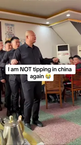 chinese waiters dancing in line 😭#chinese #dance #dancer #fyp 