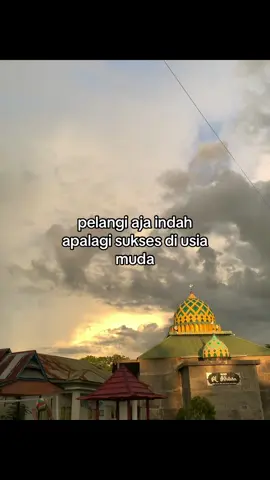 #suksesusiamuda 