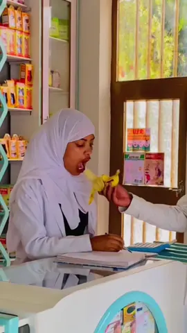 Funny videos banana prank#foryou #funnyvideos #prank @🧕🏼𝐒𝐞𝐲𝐫𝐚𝐧❤️‍🔥🇺🇸🥷🏼 @sherefu28  @GAZA-MAN🫡🫡Arsicha 
