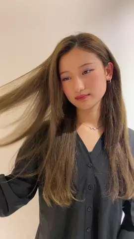 #ヘアドネーション #イメチェン #バッサリカット #大学生 #大変身 #断髪式 #haircut #サロンモデル #カットモデル #グレージュ #刈り上げショート #ショートヘア 