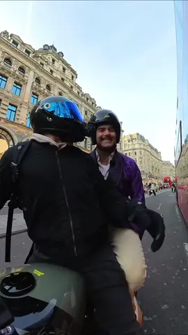 Did i do it right dad??  London senanigans with @Troy Hawke  Love you x #harveyridesbikes #troyhawke #london #motorbike #greetersguild 