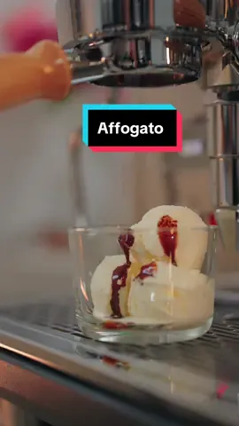 The affogato 🥰. . Share and save . . #coffee #coffeetiktok #coffeetime #espresso #coldcoffe #coffeebrewing #coffeetalk #espressotiktok #yummy 