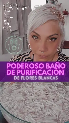Es ideal para purificarse y desbloquear la suerte. RECUERDA puedes usar cualquier flor blanca.  Si quieres aprende hacer tu propia agua florida y cascarilla,  te los dejos anclados en los reels y te voy a dejar un decreto junto con los códigos sagrados Adecuados para salir de ésta racha, vale? Te quiero mucho alma rara DECRETA ASI: 