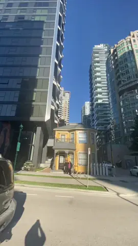 🏡 🎈 #latinosenvancouver #vancouver #uphouse #canada_life🇨🇦 